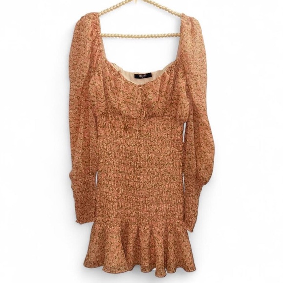 NWOT Miss Lola Floral Long Sleeve Dress Size M - FREE SHIPPING ๐
๐ฝ - Picture 3 of 6